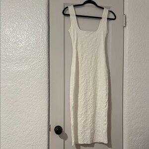 Zara Elegant White Sleeveless Dress